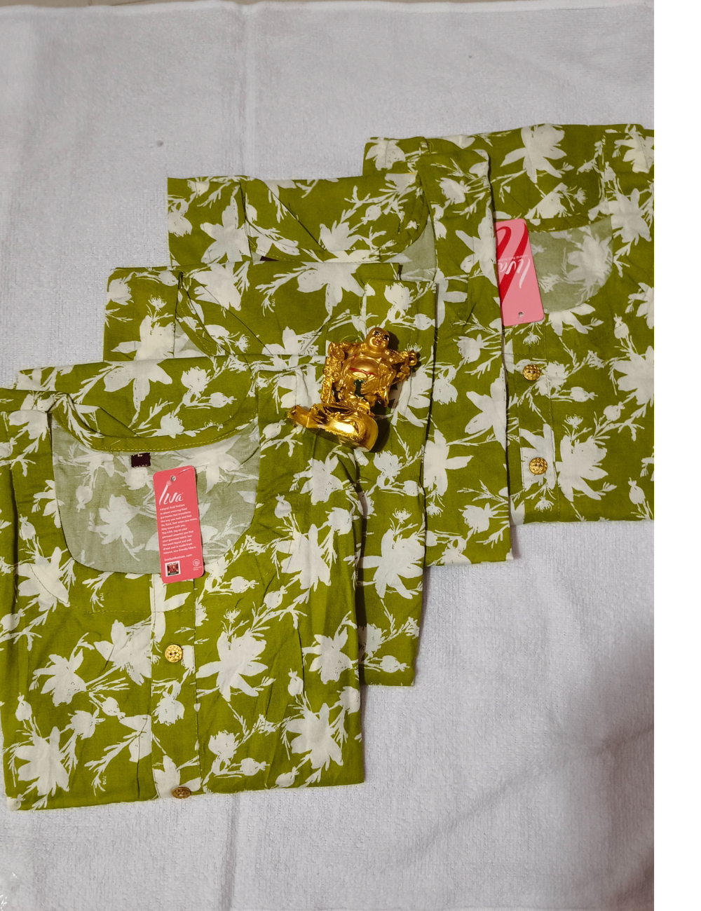 Mehandhi Green With White Floral Print Cotton Kurti